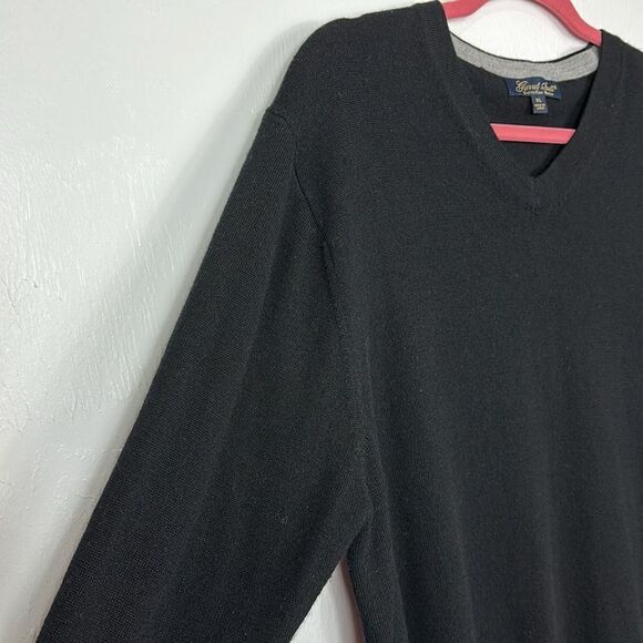 Brooks Brothers Extra Fine Merino Wool Black V-neck Pullover Sweater Size XL - Picture 3 of 10